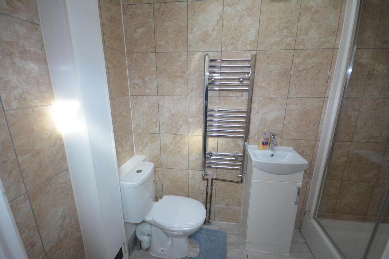 London Deluxe 6 Bedroom House ダグナム エクステリア 写真
