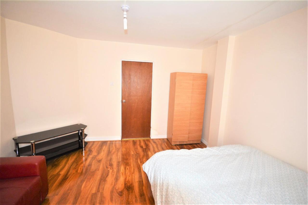 London Deluxe 6 Bedroom House ダグナム エクステリア 写真