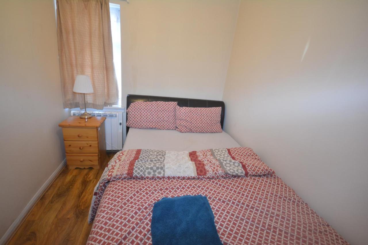 London Deluxe 6 Bedroom House ダグナム エクステリア 写真