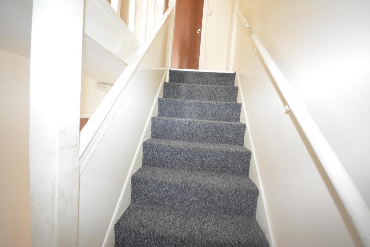 London Deluxe 6 Bedroom House ダグナム エクステリア 写真