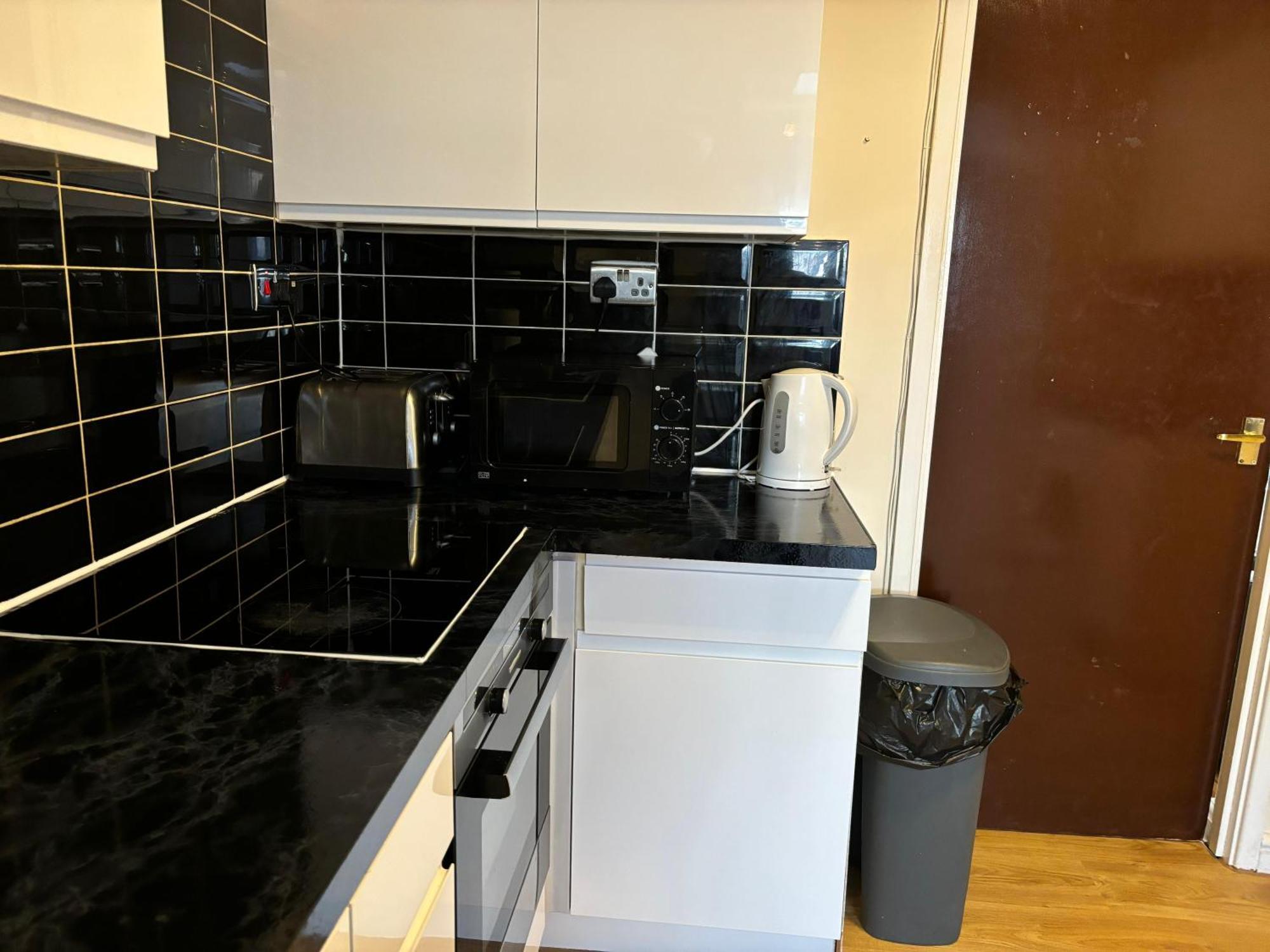 London Deluxe 6 Bedroom House ダグナム エクステリア 写真
